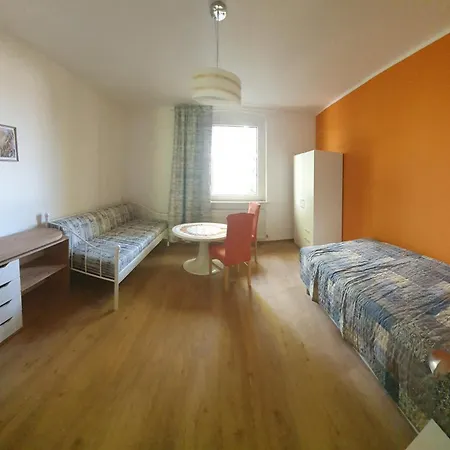 Haus 145 * Halle (Saale)