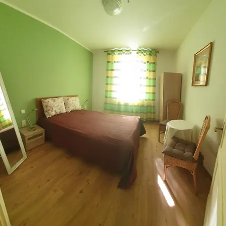 Haus 145 * Halle (Saale)